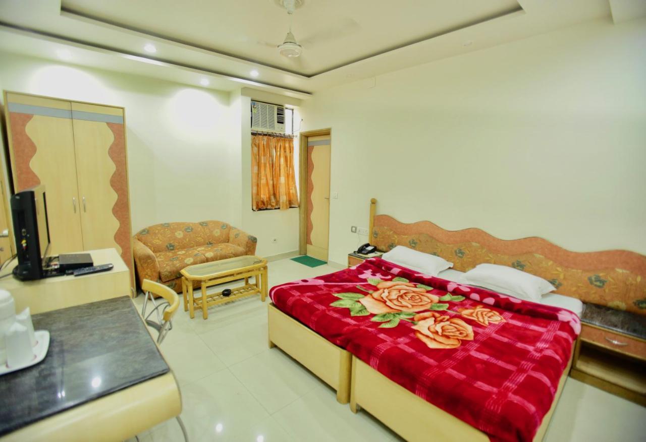 Hotel Madonna New Delhi Exterior photo