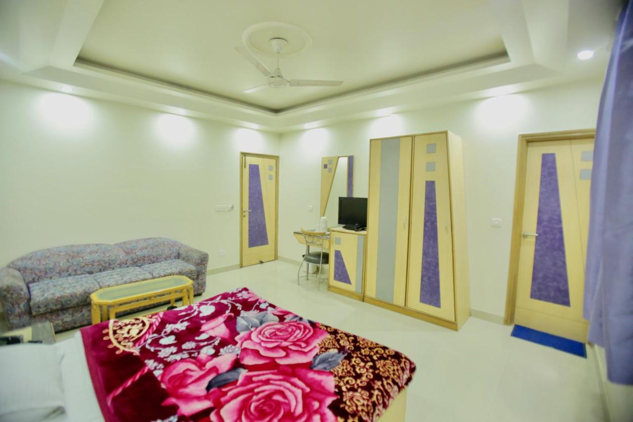 Hotel Madonna New Delhi Exterior photo