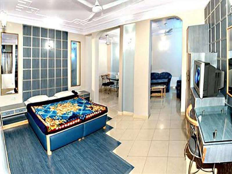 Hotel Madonna New Delhi Exterior photo